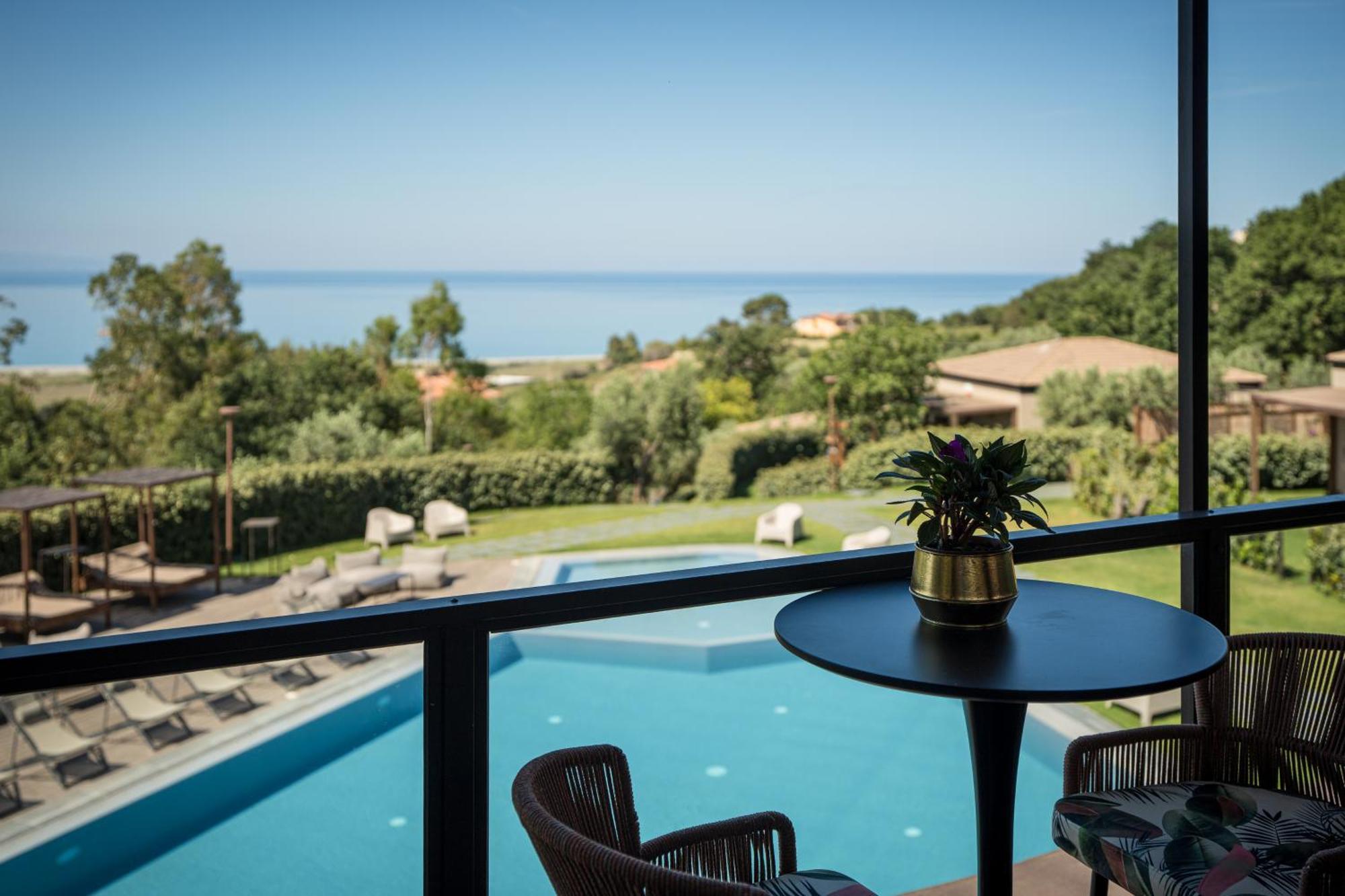 Hang Loose Cottage Hotel & Resort 4 Stelle Gizzeria Calabria Екстериор снимка